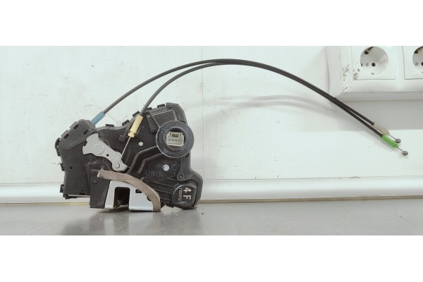 Recambio de cerradura puerta delantera derecha para toyota rav 4 (a3) 2.2 d referencia OEM IAM A046693  