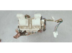 Recambio de caja reles / fusibles para toyota rav 4 (a3) 2.2 d referencia OEM IAM 8273042020  