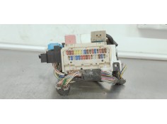 Recambio de caja reles / fusibles para toyota rav 4 (a3) 2.2 d referencia OEM IAM 8273042020  