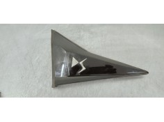 Recambio de molduras traseras para ds 4 1.5 hdi referencia OEM IAM 9830977680  