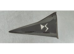 Recambio de molduras traseras para ds 4 1.5 hdi referencia OEM IAM 9830977780  