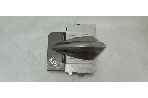 Recambio de antena para ds 4 1.5 hdi referencia OEM IAM 9852156780  