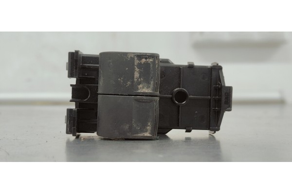 Recambio de mando elevalunas delantero izquierdo para toyota aygo x 1.0 i referencia OEM IAM 193114  