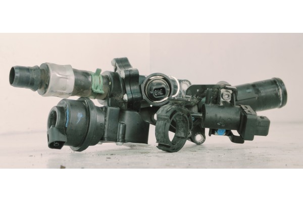 Recambio de termostato para renault megane ii berlina 5p confort dynamique referencia OEM IAM 110608431R  