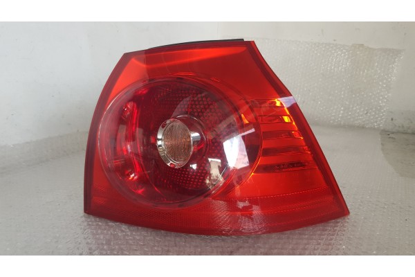 Recambio de piloto trasero derecho para volkswagen golf v berlina (1k1) gt sport referencia OEM IAM   