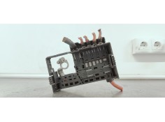Recambio de caja reles / fusibles para opel insignia berlina 2.0cdti 130 fap referencia OEM IAM 13285113  