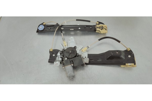 Recambio de elevalunas delantero derecho para opel insignia berlina 2.0cdti 130 fap referencia OEM IAM 13302452  