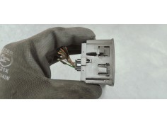 Recambio de mando elevalunas delantero izquierdo para opel insignia berlina 2.0cdti 130 fap referencia OEM IAM 13222224  