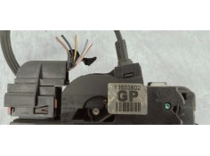 Recambio de cerradura puerta delantera derecha para opel insignia berlina 2.0cdti 130 fap referencia OEM IAM 13503802  