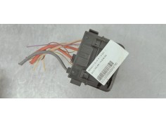 CAJA RELES / FUSIBLES 