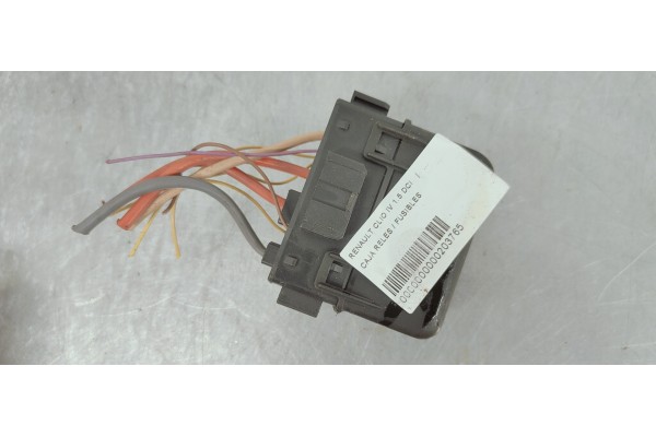 Recambio de caja reles / fusibles para renault clio iv 1.5 dci referencia OEM IAM   