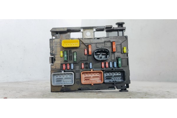 Recambio de caja reles / fusibles para citroen c3 1.4 referencia OEM IAM 9659741780  