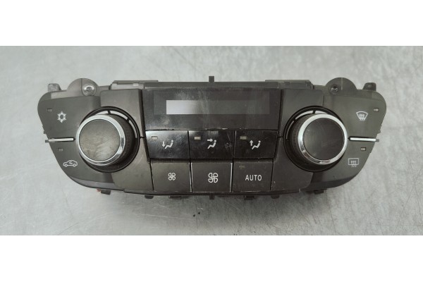 Recambio de mando climatizador para opel insignia berlina 2.0cdti 130 fap referencia OEM IAM 13273097  