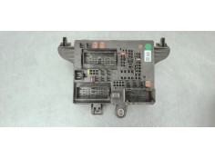 Recambio de caja reles / fusibles para opel insignia berlina 2.0cdti 130 fap referencia OEM IAM 13277317  