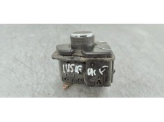 Recambio de mando multifuncion para opel insignia berlina 2.0cdti 130 fap referencia OEM IAM 13310070  