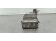 Recambio de caja reles / fusibles para opel insignia berlina 2.0cdti 130 fap referencia OEM IAM 13222786  