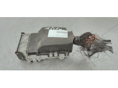 Recambio de caja reles / fusibles para opel insignia berlina 2.0cdti 130 fap referencia OEM IAM 13222786  