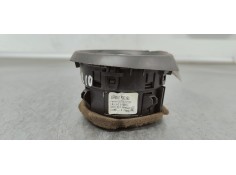 Recambio de rejilla aireadora para renault clio iv 1.5 dci referencia OEM IAM 687601310R  
