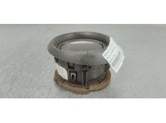 Recambio de rejilla aireadora para renault clio iv 1.5 dci referencia OEM IAM 687601310R  