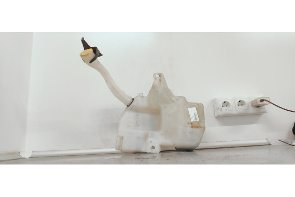 Recambio de deposito limpia para ford kuga (cbs) titanium referencia OEM IAM CV4413K175AE  