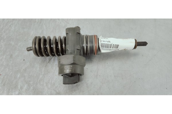 Recambio de inyector para seat alhambra (7v9) reference referencia OEM IAM 038130073AC  