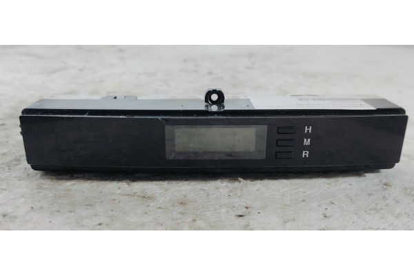 Recambio de pantalla multifuncion para kia sorento 2.5 crdi ex referencia OEM IAM 945003E500  