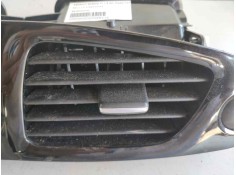 Recambio de rejilla aireadora para renault scenic iii 1.5 dci diesel fap referencia OEM IAM 68260003IR  