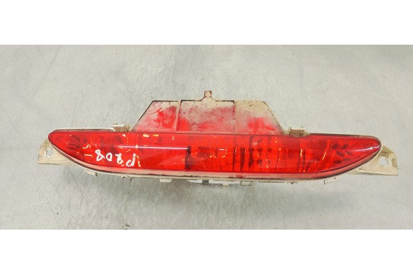 Recambio de piloto trasero central para peugeot 208 (p2) 1.5 hdi referencia OEM IAM 9674308980  
