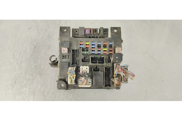 Recambio de caja reles / fusibles para mitsubishi asx (ga0w) 1.8did 115 4x4 fap referencia OEM IAM 8637A641  