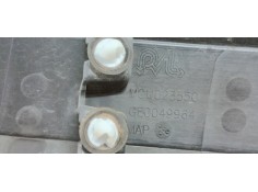Recambio de molduras traseras para peugeot 208 (p2) 1.5 hdi referencia OEM IAM 9826944480  