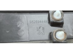 Recambio de molduras traseras para peugeot 208 (p2) 1.5 hdi referencia OEM IAM 9826944480  