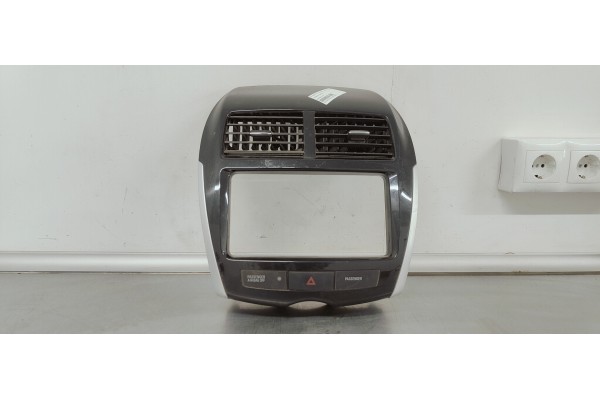 Recambio de consola central para citroen c4 aircross 1.6 hdi 115 fap referencia OEM IAM 8002A916XB  