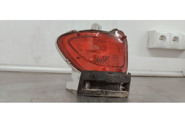 Recambio de piloto trasero izquierdo paragolpes para toyota rav 4 (a3) 2.2 d referencia OEM IAM   