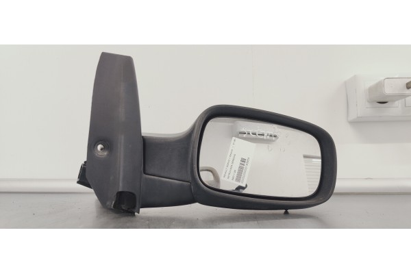 Recambio de retrovisor derecho para renault scenic ii emotion referencia OEM IAM E9011126  