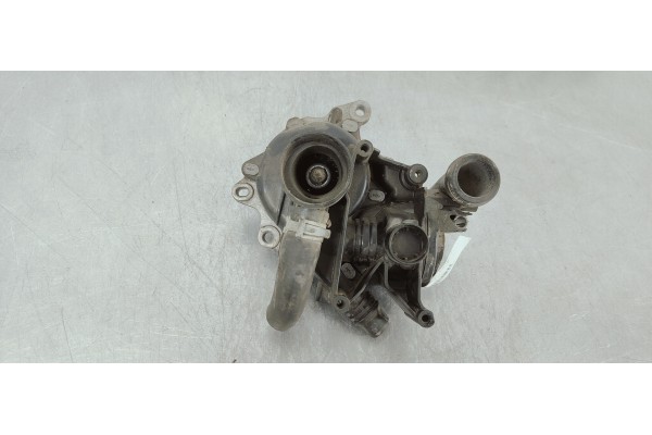 Recambio de bomba agua para peugeot 3008 1.5hdi 130 fap referencia OEM IAM 9825002180  