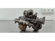 Recambio de bomba agua para peugeot 3008 1.5hdi 130 fap referencia OEM IAM 9825002180  