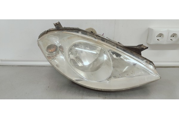 Recambio de faro derecho para mercedes-benz clase a (w169) 2.0cdi 80 [160] fap referencia OEM IAM A1698200261  