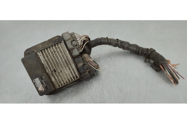 Recambio de modulo electronico para toyota corolla verso (e12) 2.0d4d 115 referencia OEM IAM 8987120050  