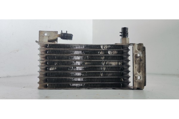 Recambio de radiador aceite para kia sorento 2.5 crdi ex referencia OEM IAM 254603E000  
