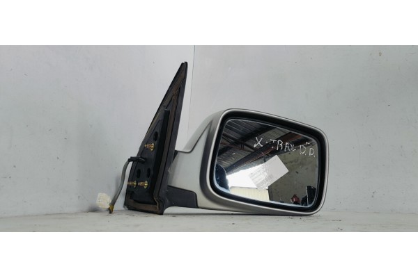 Recambio de retrovisor derecho para nissan x-trail (t30) referencia OEM IAM E13010621  