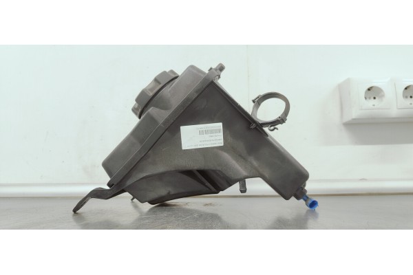 Recambio de deposito expansion para bmw serie 3 touring (e91) 2.0 d referencia OEM IAM 17137810592  