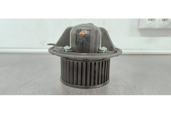 Recambio de ventilador calefaccion para bmw serie 3 touring (e91) 2.0 d referencia OEM IAM 64116933663  