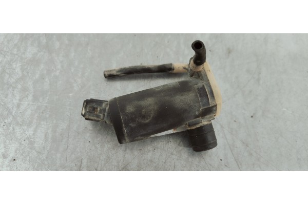 Recambio de bomba limpia para ford fiesta (cbk) fun referencia OEM IAM 2S6T17K624BA  