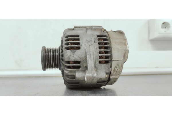 Recambio de alternador para jeep gr.cherokee (wj/wg) 3.1 td limited referencia OEM IAM 38522276F  