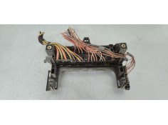 CAJA RELES / FUSIBLES A1695450001 