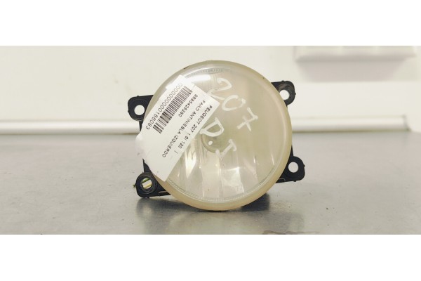 Recambio de faro antiniebla izquierdo para peugeot 207 1.6i 120 referencia OEM IAM 9685425280  