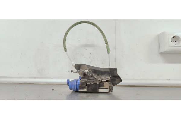 Recambio de cerradura puerta trasera derecha para audi a4 berlina (b5) 1.9 tdi referencia OEM IAM 8D0839016A  