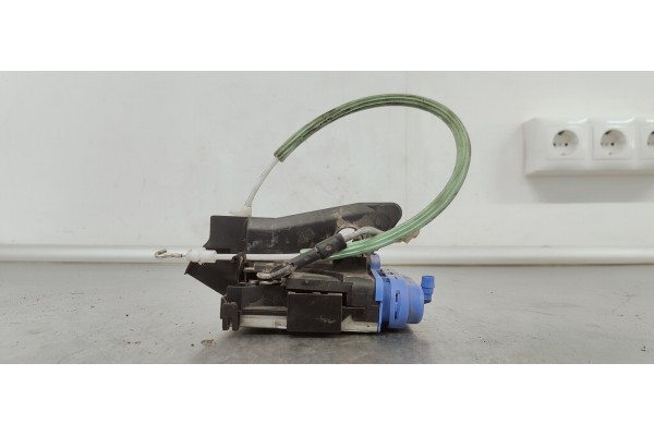 Recambio de cerradura puerta trasera izquierda para audi a4 berlina (b5) 1.9 tdi referencia OEM IAM 8D0839015A  