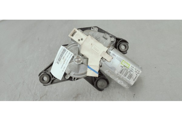 Recambio de motor limpia trasero para renault clio iii 1.5dci 85 referencia OEM IAM 8200311486A  