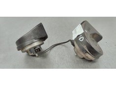 Recambio de claxon para renault clio iii 1.5dci 85 referencia OEM IAM 8200477946  